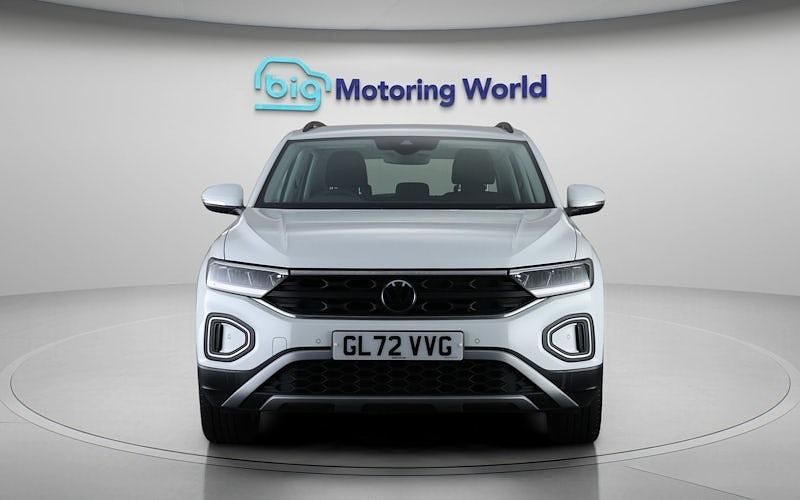 Used VW T-Roc Life 110 HP (80 kW) 2024 SUV