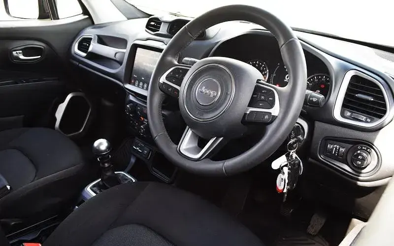 Used Jeep Renegade Longitude 120 HP (88 kW) 2021 Black SUV