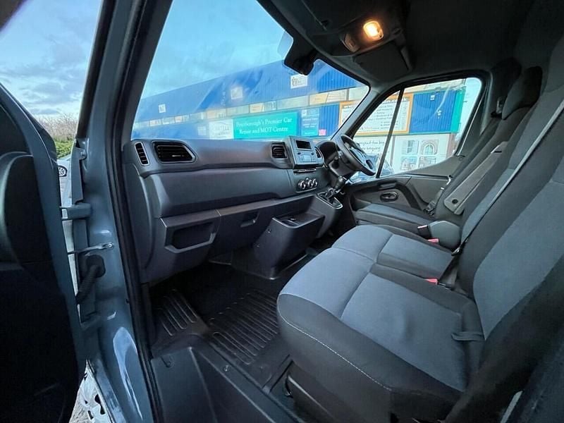 Used Renault Master Business 2022 Grey Van