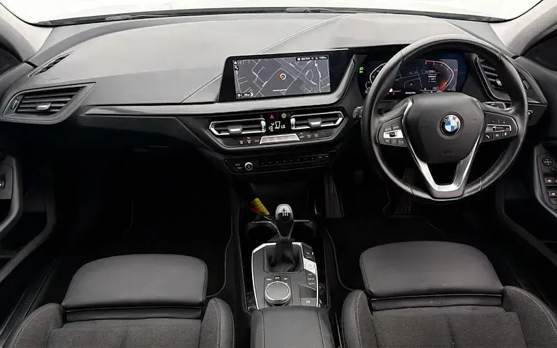Used BMW 118 Sport Line 150 HP (110 kW) 2023 Grey Hatchback