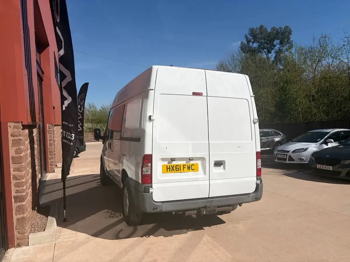 Used Ford Transit 115 HP (84 kW) 2011 White Van