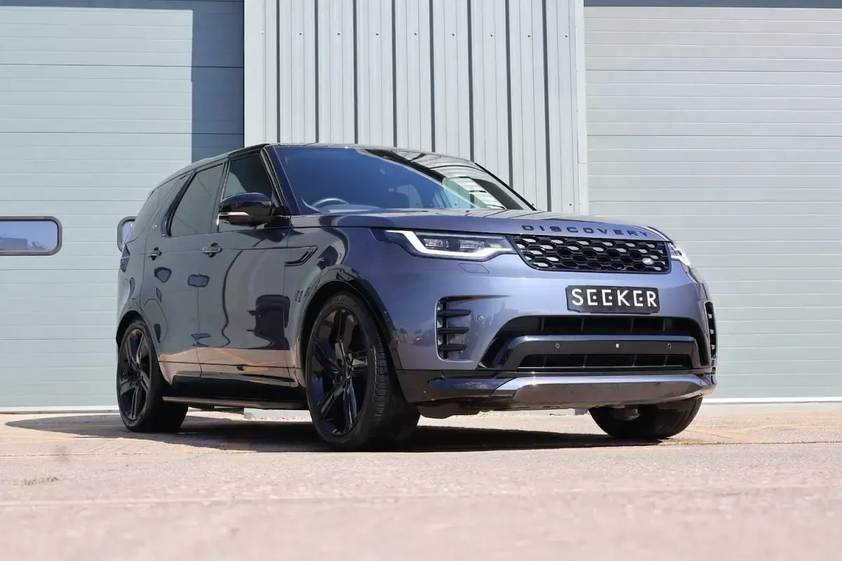 Used Land Rover Discovery HSE Dynamic 2023 Blue SUV