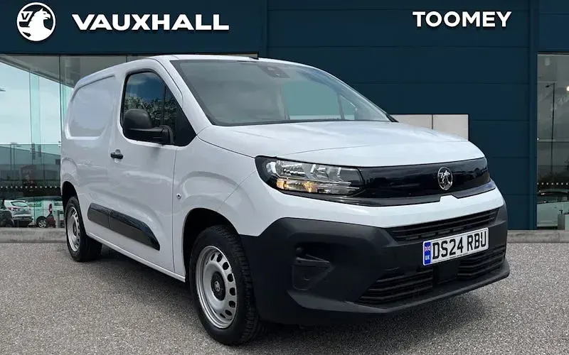 Used Vauxhall Combo S 102 HP (75 kW) 2024 MPV