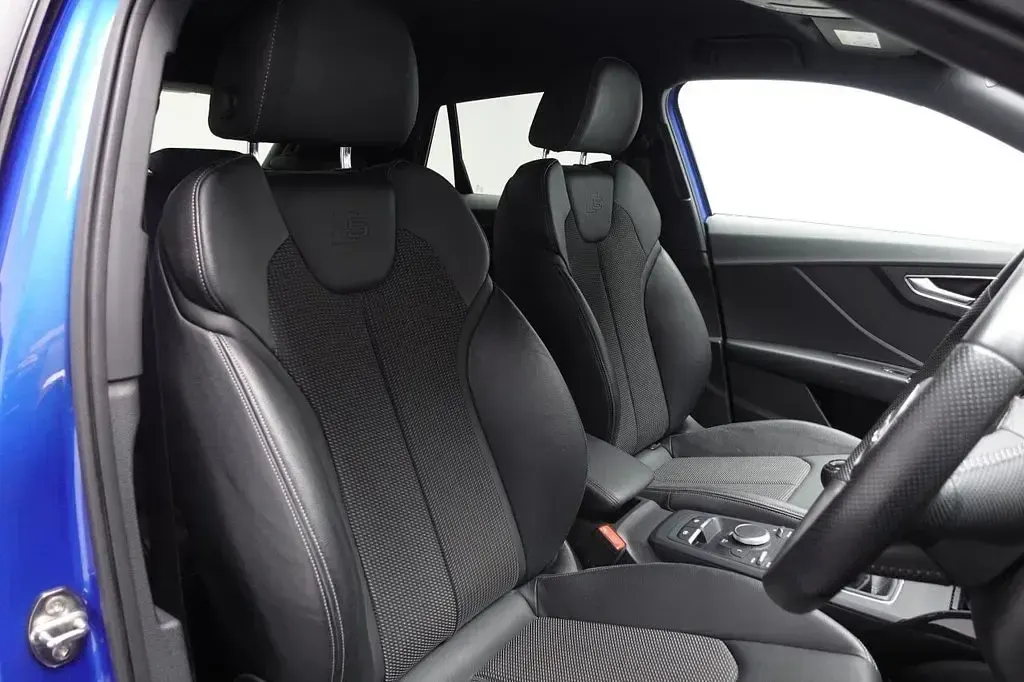 Used Audi Q2 Black Edition 116 HP (85 kW) 2020 Blue SUV