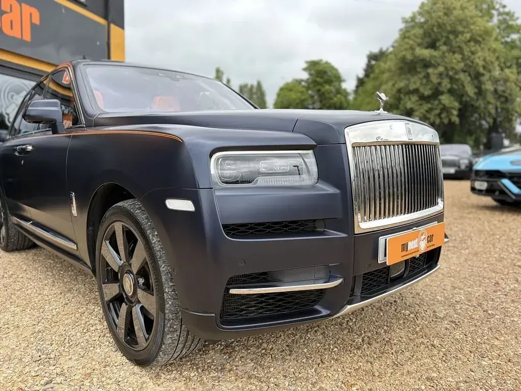 Used Rolls Royce Cullinan 571 HP (419 kW) 2020 Blue SUV