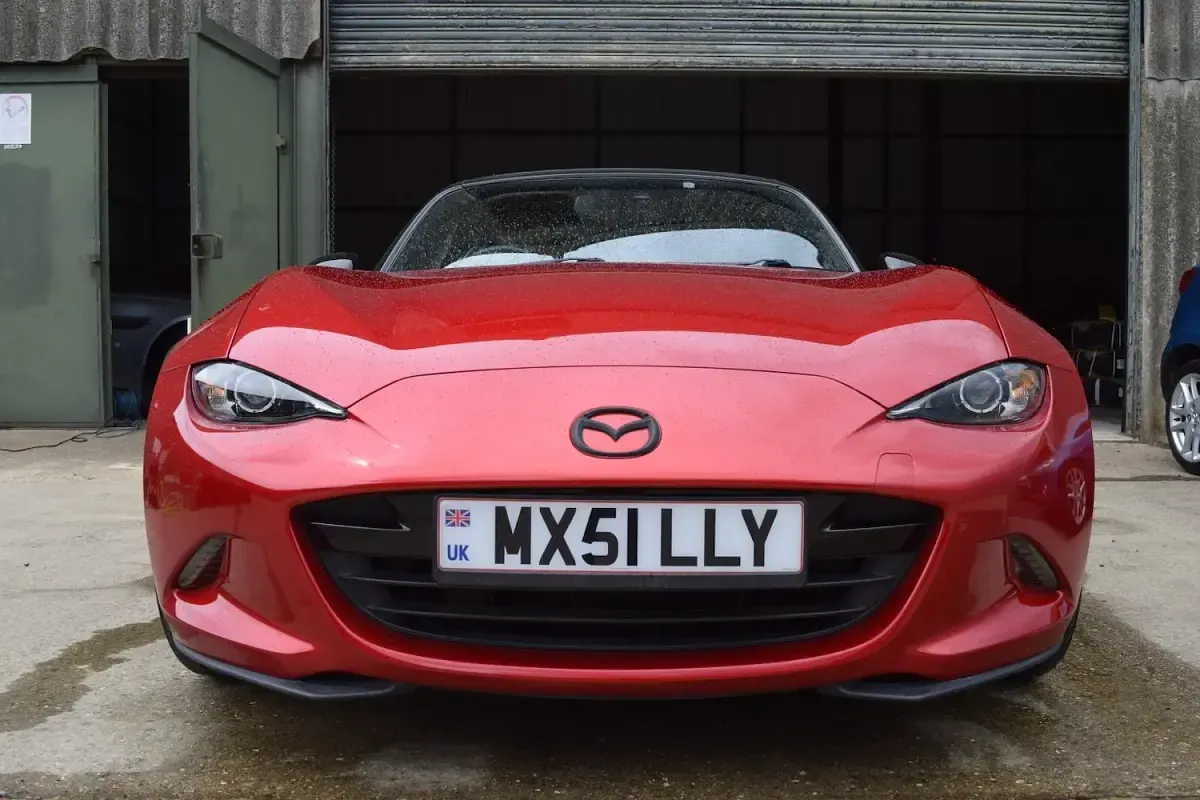 Used Mazda MX5 Inclusive 131 HP (96 kW) 2016 Red Cabriolet
