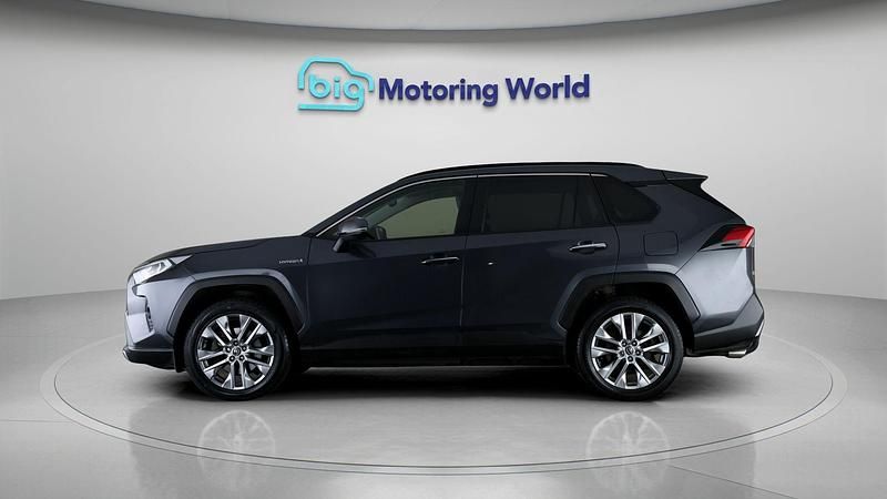 Used Toyota RAV4 Hybrid 219 HP (161 kW) 2021 Grey SUV