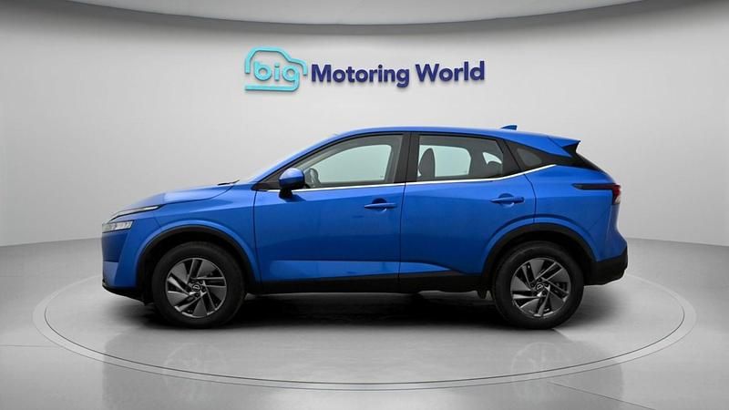 Used Nissan Qashqai Acenta Premium 140 HP (102 kW) 2022 Blue SUV