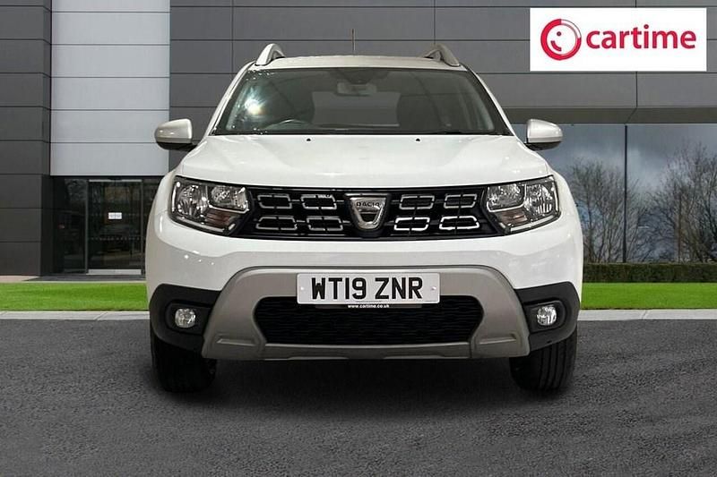 Used Dacia Duster Comfort 115 HP (84 kW) 2019 White Hatchback