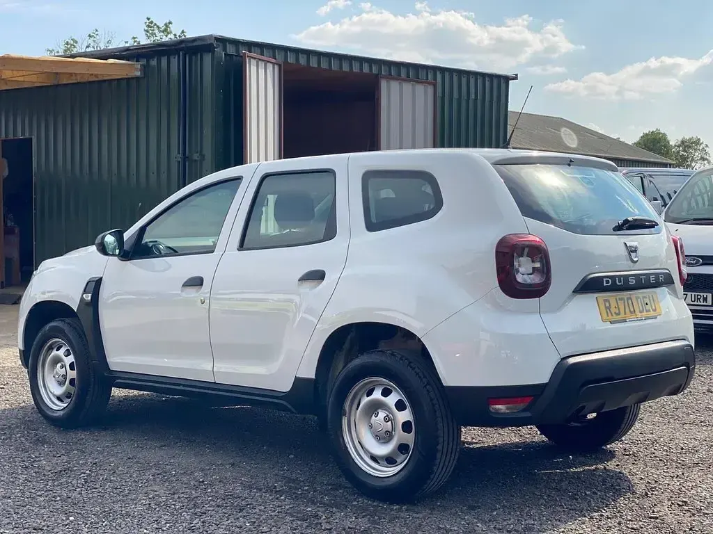 Used Dacia Duster Acces 100 HP (73 kW) 2020 White SUV