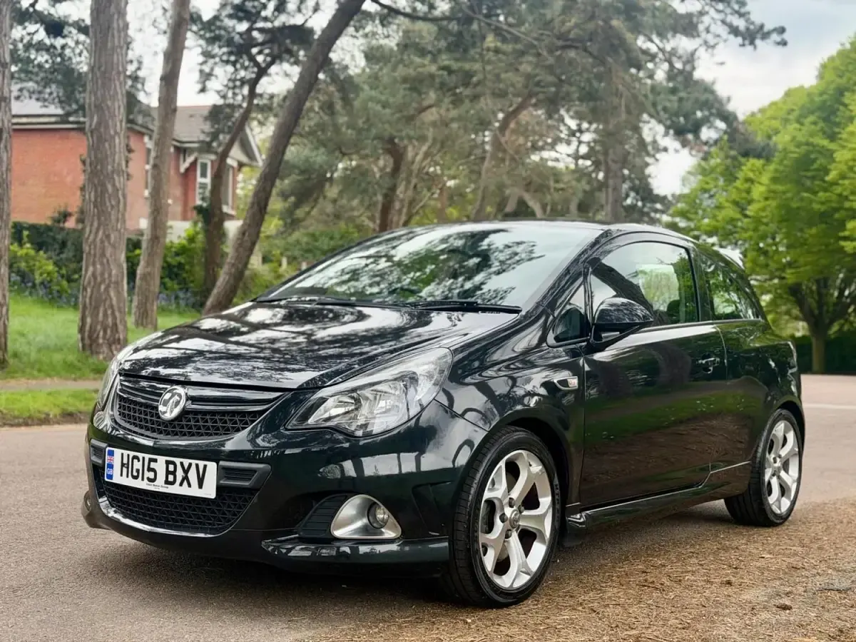 Second-hand Vauxhall Corsa 2015 Negru Hatchback