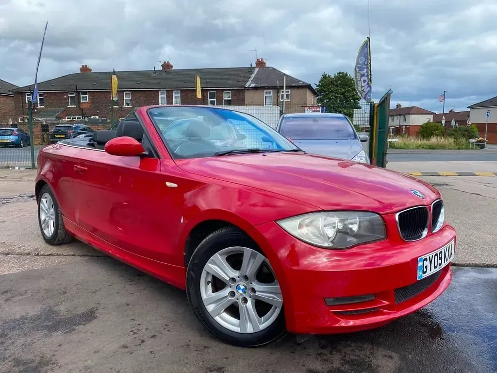 Used BMW 118 Cabriolet 143 HP (105 kW) 2009 Red Cabriolet