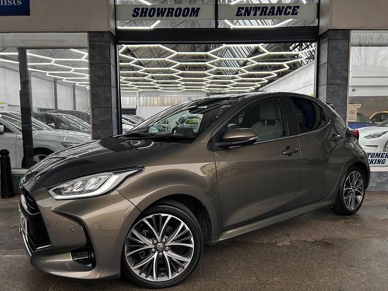 Used Toyota Yaris Hybrid 116 HP (85 kW) 2023 Bronze Hatchback