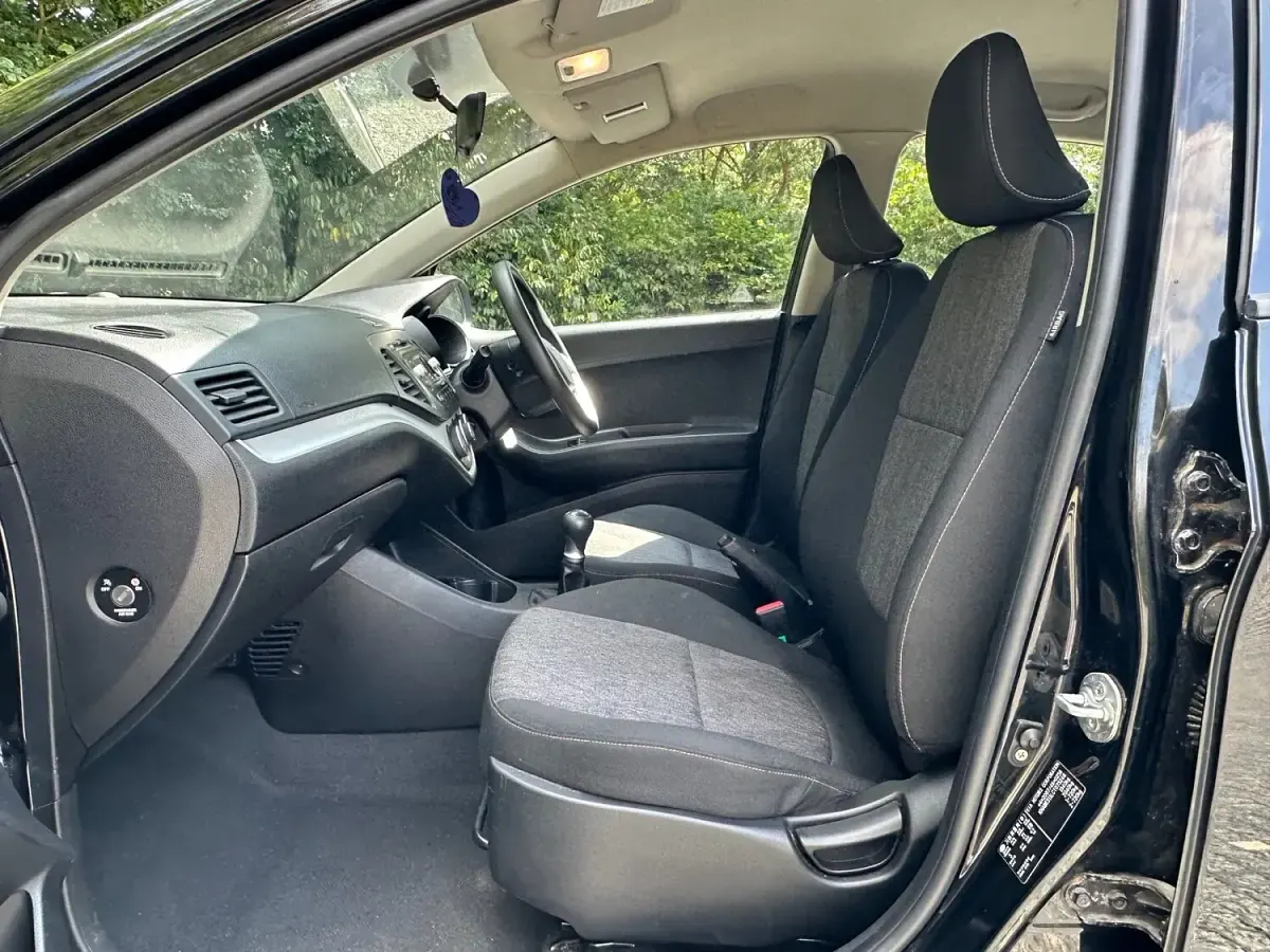 Used Kia Picanto 68 HP (50 kW) 2011 Black Hatchback