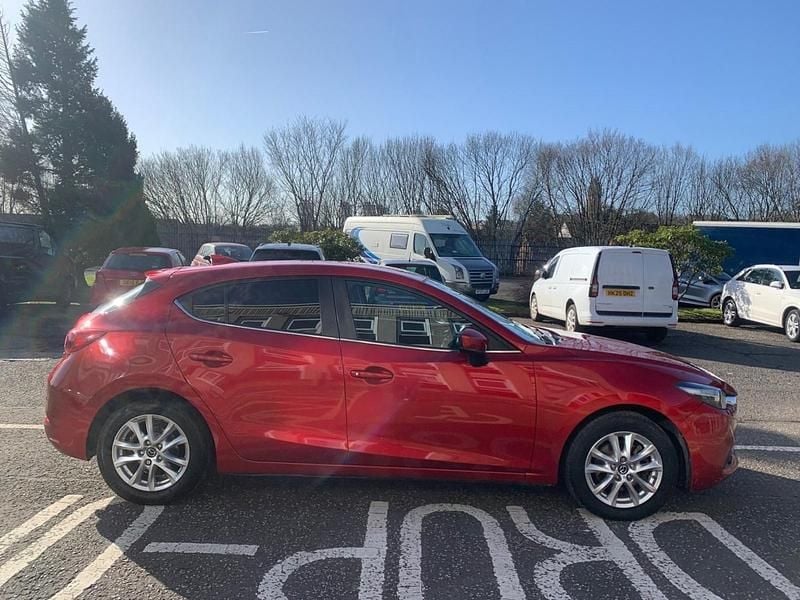 Used Mazda 3 120 HP (88 kW) 2018 Red Hatchback