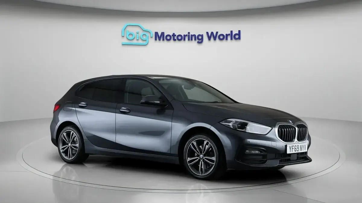 Used BMW 118 Sport Line 140 HP (102 kW) 2019 Hatchback
