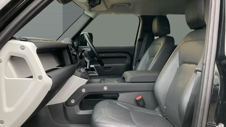 Usado Land Rover Defender 249 HP (183 kW) 2022 Preto SUV