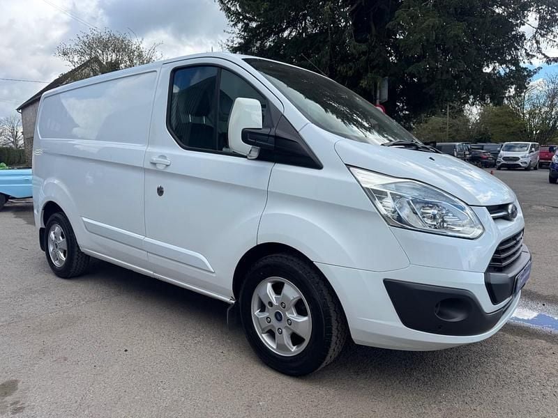 Used Ford Transit Custom Limited 125 HP (91 kW) 2015 White Van