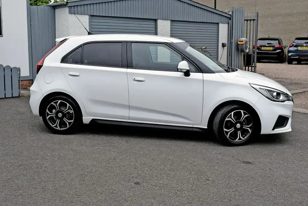 Used MG MG3 Excite 106 HP (77 kW) 2022 White Hatchback