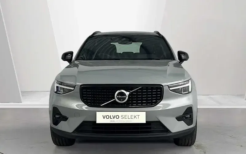 Used Volvo XC40 Plus 163 HP (119 kW) 2026 SUV