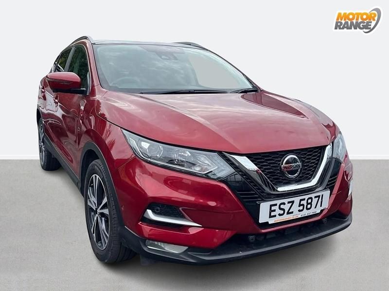 Red Used 2020 Nissan Qashqai N-Connecta SUV | £16,495 (Good price) - Image 1/2