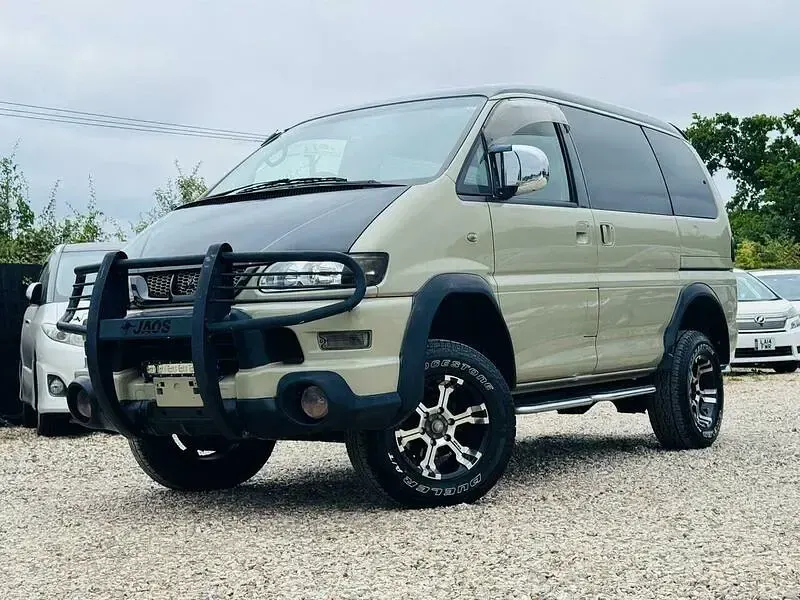 Used Mitsubishi Space Gear Active 185 HP (136 kW) 2006 Green MPV