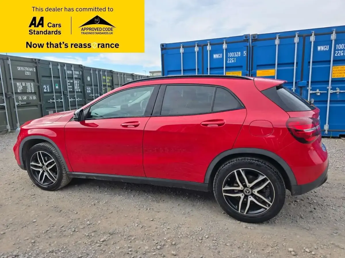 Used Mercedes GLA180 Urban 122 HP (89 kW) 2019 Red SUV