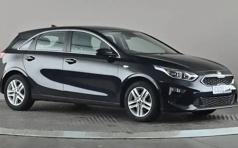 Begagnad Kia Ceed 120 HK (88 kW) 2020 Halvkombi