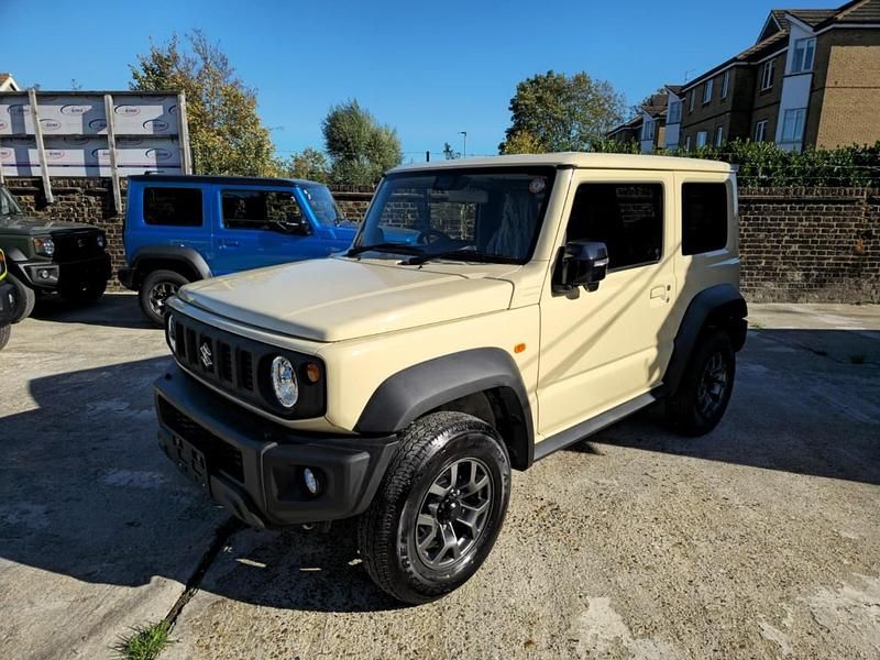 Nuevo Suzuki Jimny 101 CV (74 kW) 2026 Beige SUV