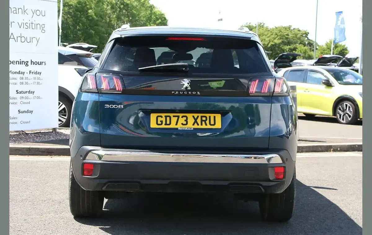 Used Peugeot 3008 Allure 129 HP (94 kW) 2024 Blue SUV