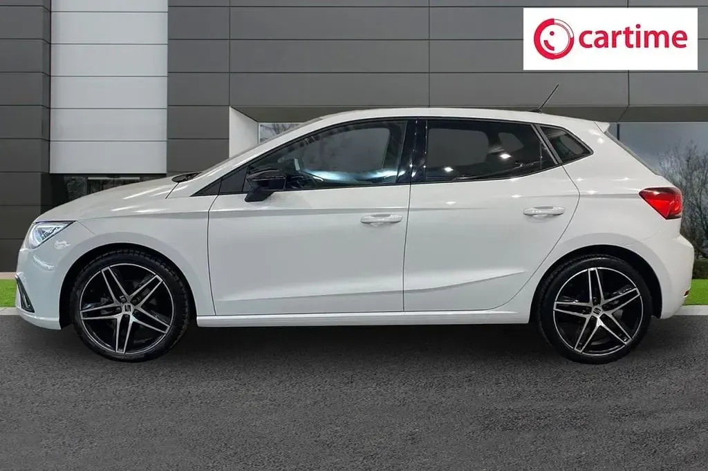 Used Seat Ibiza FR 110 HP (80 kW) 2023 White Hatchback