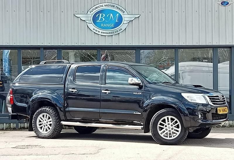 Used Toyota HiLux 171 HP (125 kW) 2013 Black Pickup