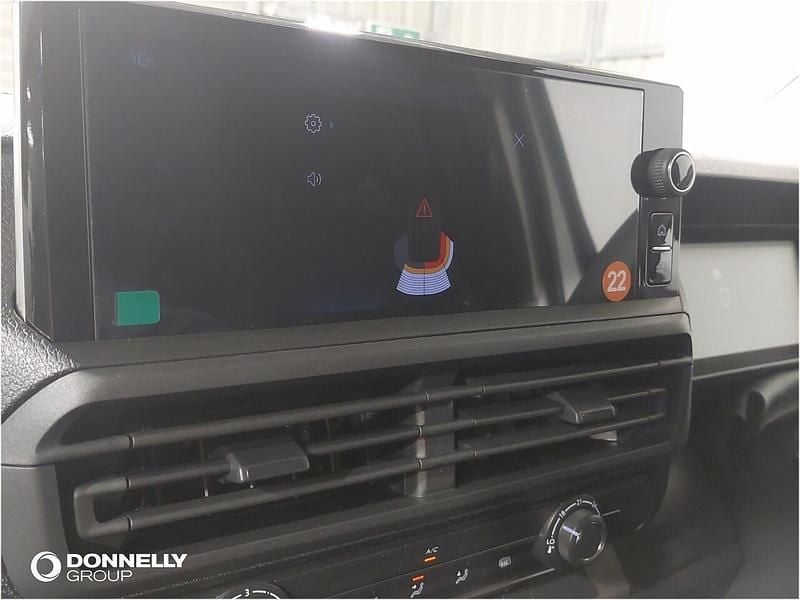 New Peugeot Expert 118 HP (86 kW) 2025 White Van