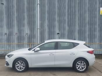 Used Seat Leon SE 110 HP (80 kW) 2022 White Hatchback