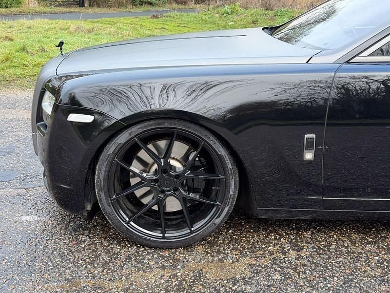 Used Rolls Royce Ghost 563 HP (414 kW) 2010 Black Sedan