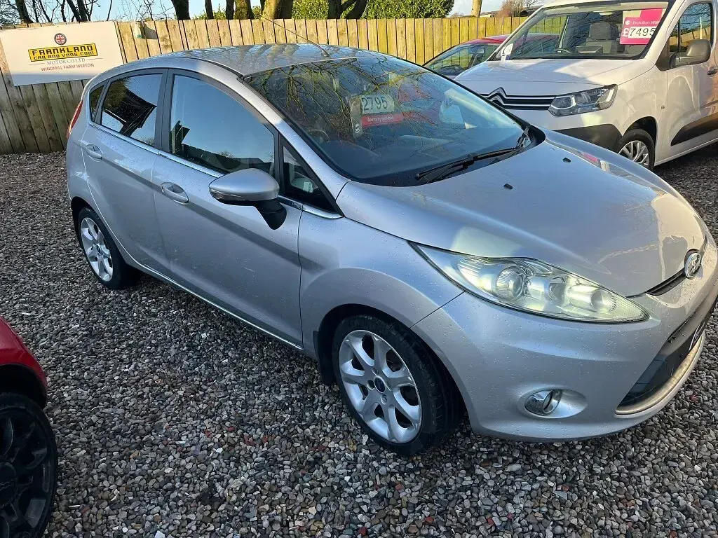 Used Ford Fiesta Individual 2010 Silver Hatchback