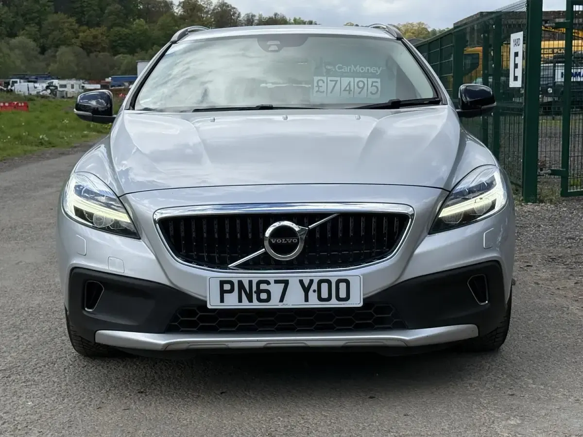 Used Volvo V40 Plus 2017 Silver Hatchback