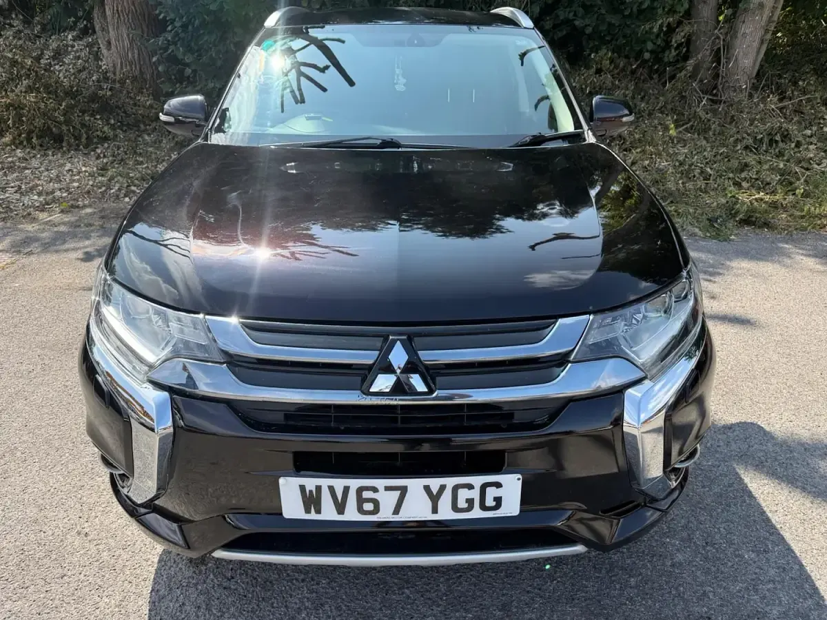 Used Mitsubishi Outlander P-HEV 2017 Black Estate