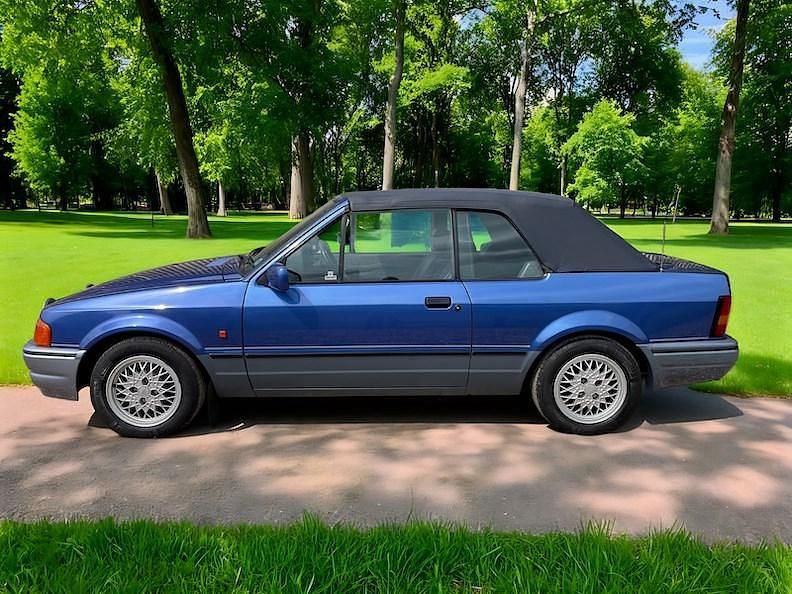 Used Ford Escort 105 HP (77 kW) 1990 Blue