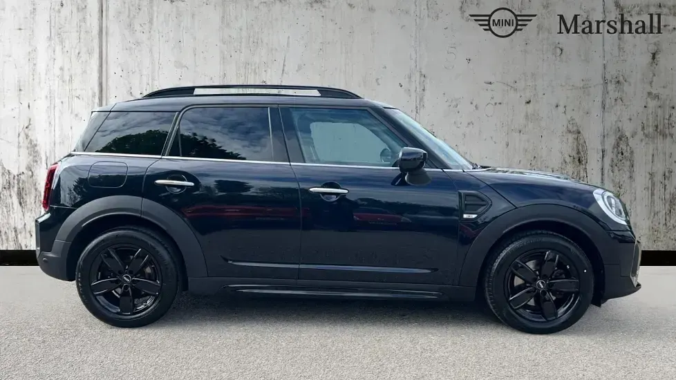 Usado Mini Cooper Countryman Classic 134 CV (98 kW) 2022 Negro SUV