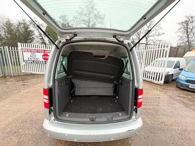 Used VW Caddy Maxi Life 102 HP (75 kW) 2011 Silver MPV