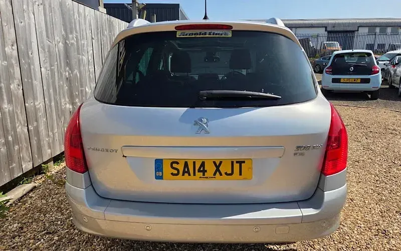 Begagnad Peugeot 308 Active 114 HK (83 kW) 2014 Silver Kombi