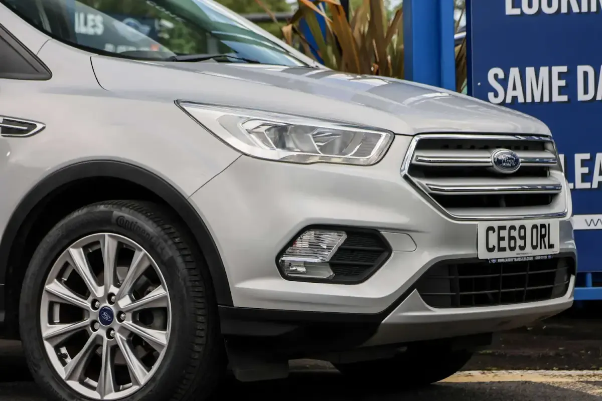 Used Ford Kuga Titanium 150 HP (110 kW) 2019 Silver SUV