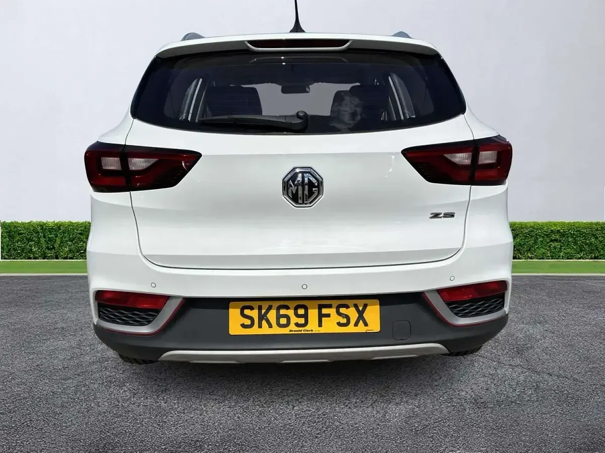 Used MG ZS 115 HP (84 kW) 2019 White SUV