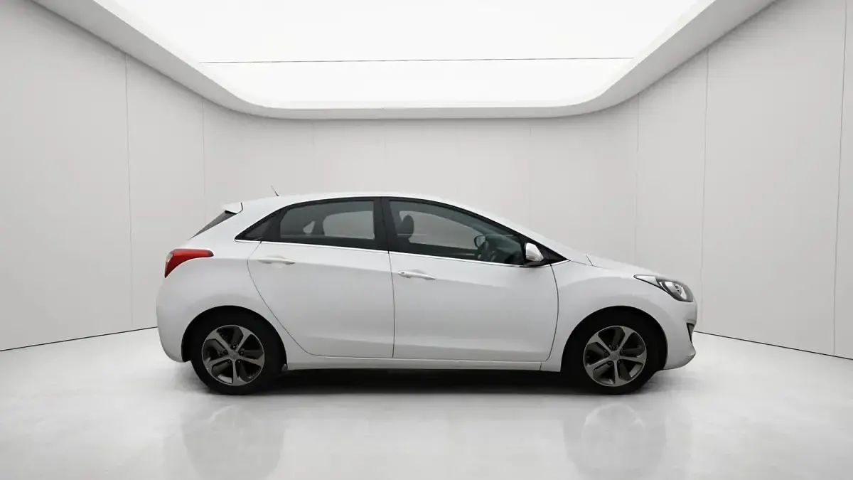 Used Hyundai i30 SE 2015 White Hatchback
