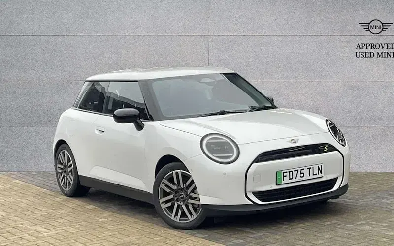 Used Mini Cooper Classic 160 kW (218 HP) 2025 Hatchback