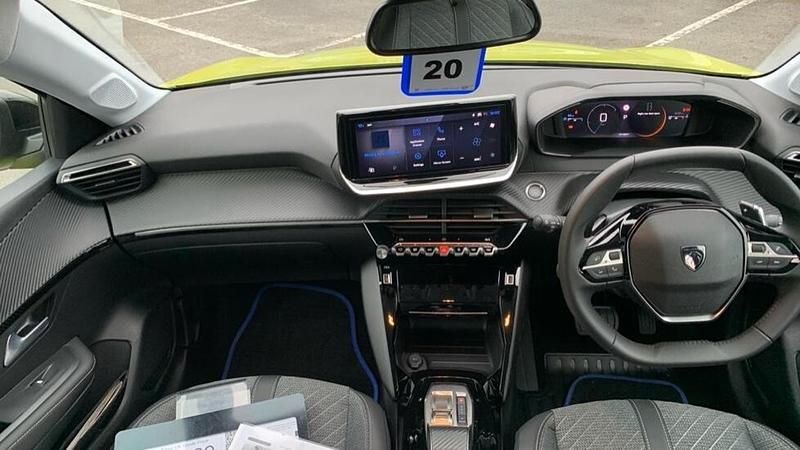 Used Peugeot 208 Allure 99 HP (72 kW) 2025 Hatchback