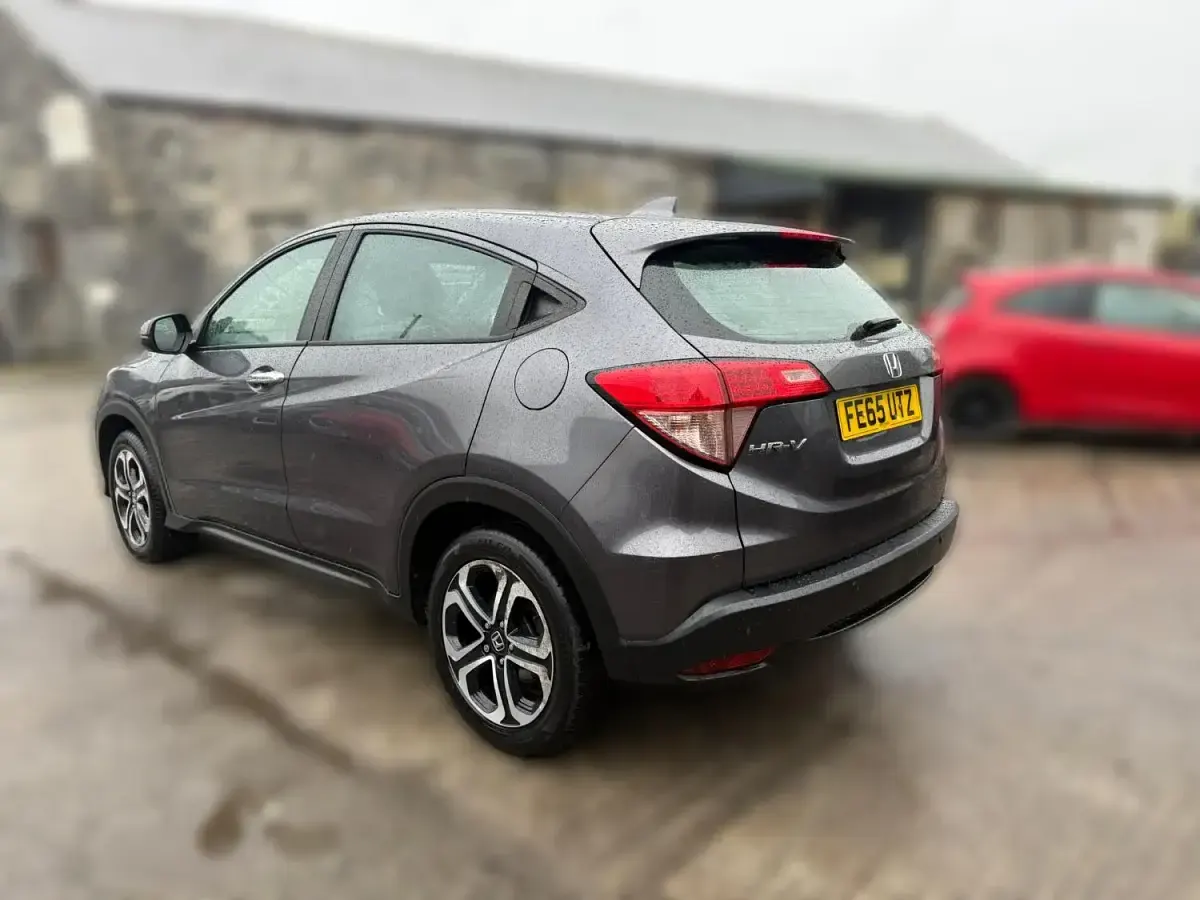 Used Honda HR-V SE 120 HP (88 kW) 2015 Grey SUV
