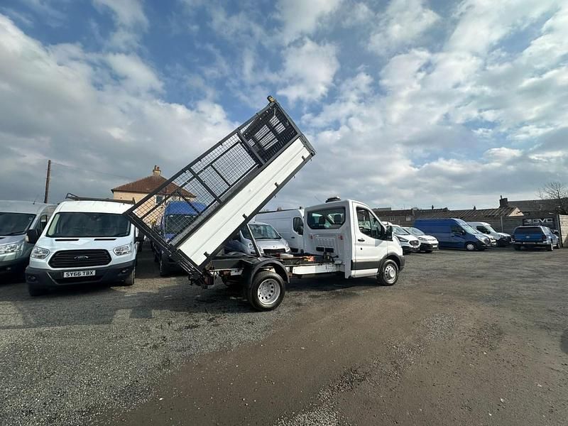Used Ford Transit 125 HP (91 kW) 2015 White Cabriolet