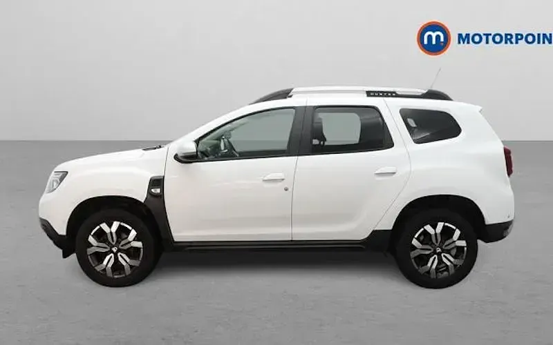 Used Dacia Duster Prestige 90 HP (66 kW) 2022 White SUV
